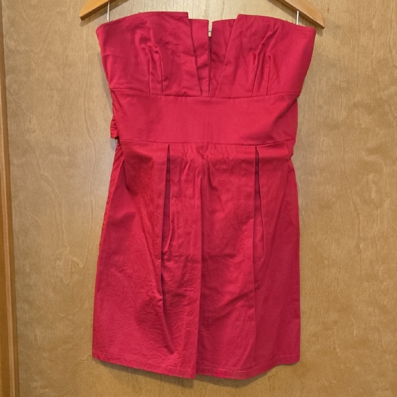 Xhilaration Dresses & Skirts - Xhilaration Strapless Pink Dress